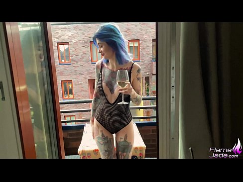 ❤️ زبردست لڑکی گلپ کے ساتھ چوس رہی ہے اور کھلے آسمان کے نیچے جوش سے چود رہی ہے۔ مقعد ویڈیو پر ur.serviporno.ru ❌❤